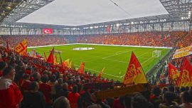 Gürsel Aksel Stadı’nda “Efsane Tur” başlıyor