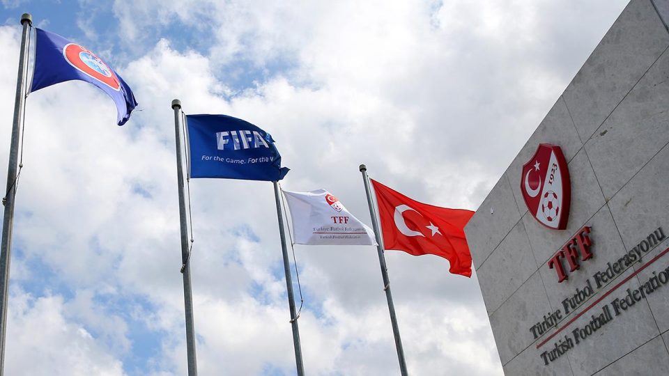 Fenerbahçe ve Antalyaspor PFDK’ya sevk edildi